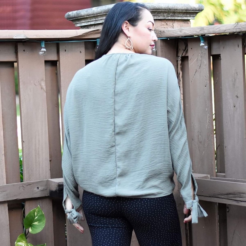 🚨 1 Small left!! 🚨Olive Button Down Blouse - Picture 2 of 2